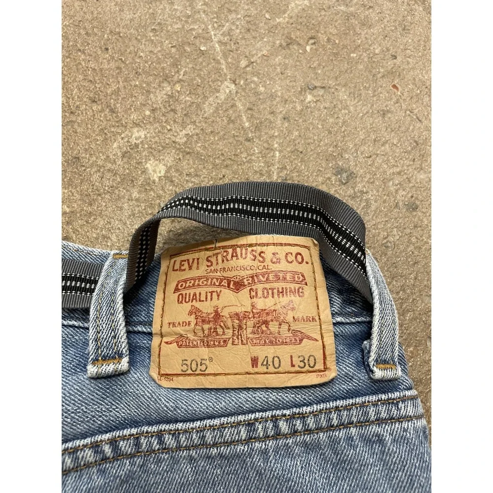 Levis 505‎ Jeans Mens 40x30 Blue Regular Fit Straight Leg Zip Fly Medium Wash